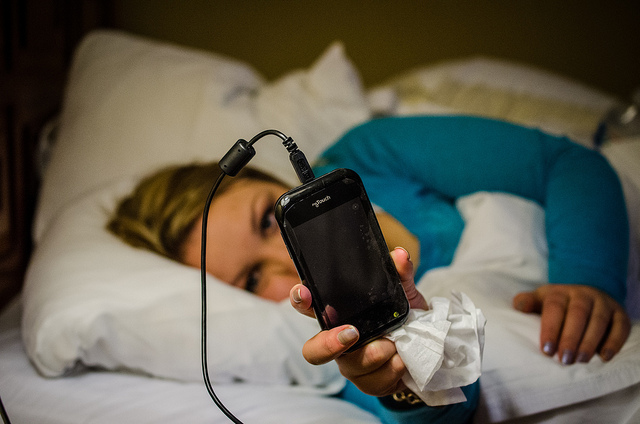 phone-in-bed