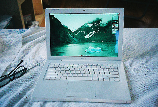 computer-in-bedroom