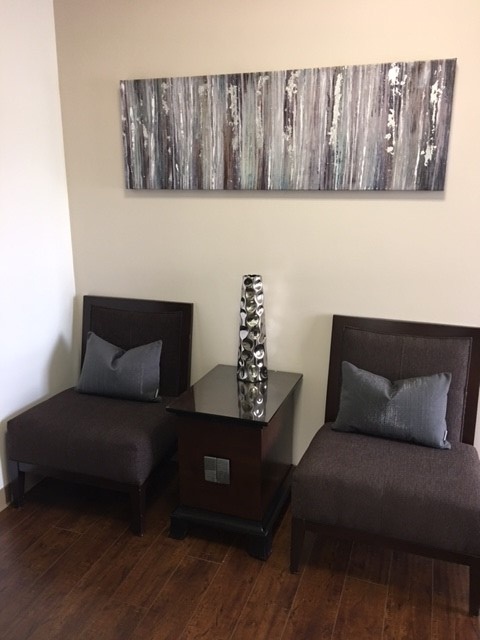 Pasadena_sleep_center_lobby-171539-edited.jpg